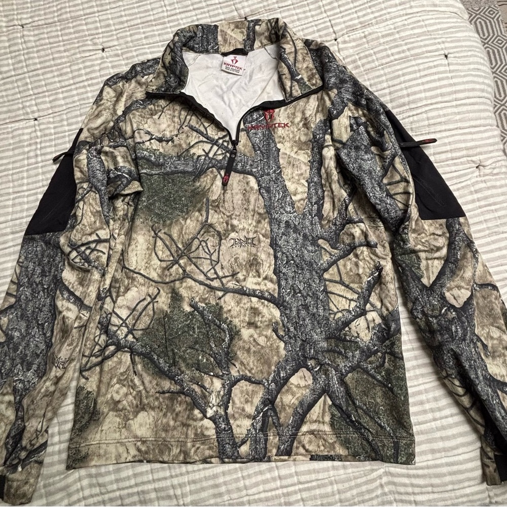 Men's Camouflage Quarter-Zip Jacket